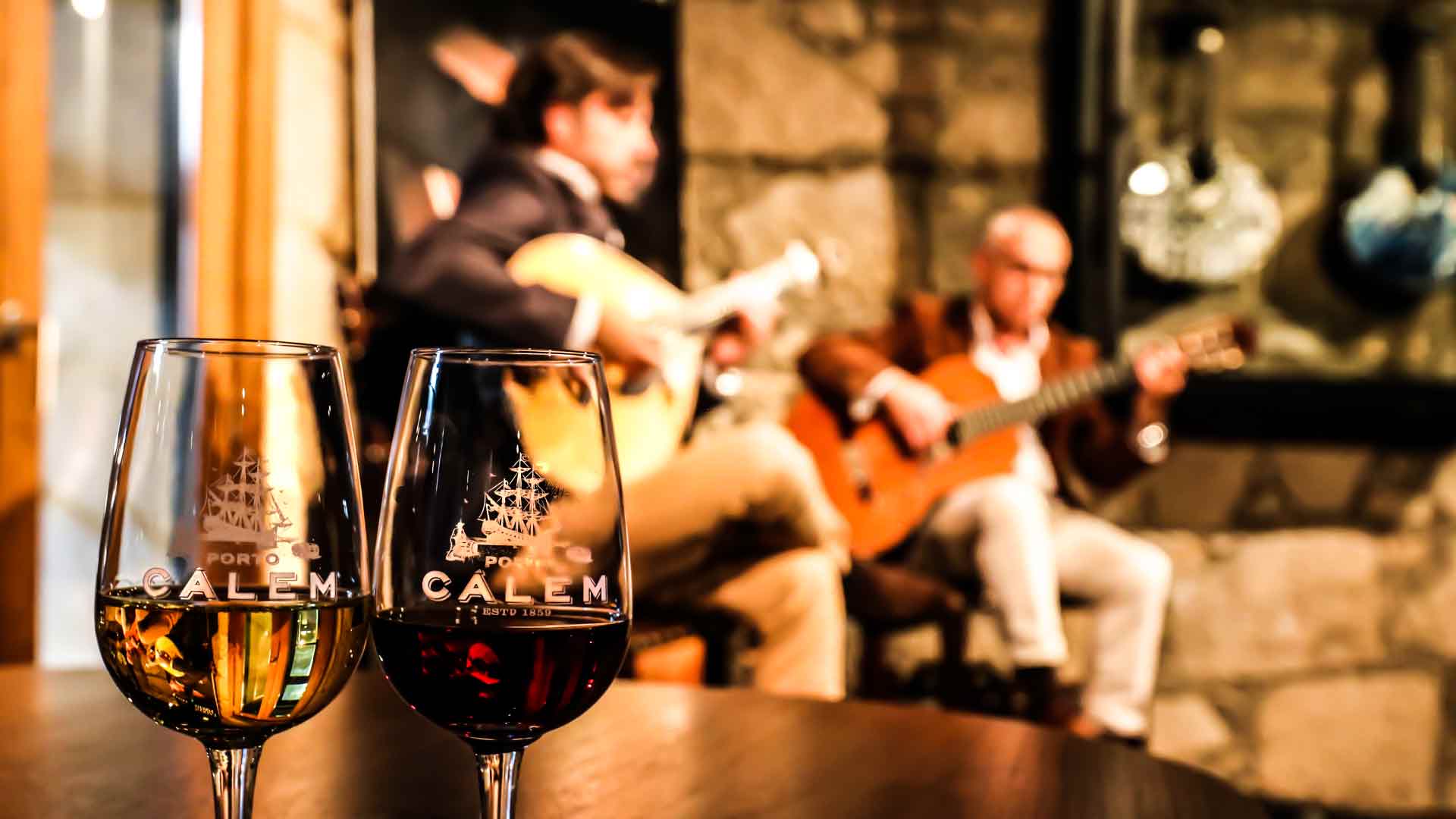 Join the best Port wines to the sound of portuguese soul